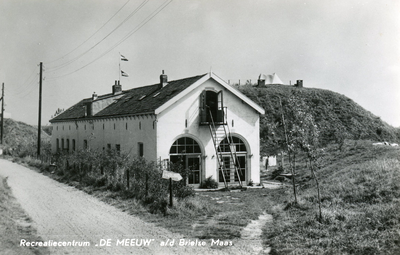 PB1176 Het logiesgebouw op Camping De Meeuw, 1960