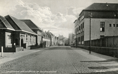 PB1268 De Lagere Landbouwschool (links) en de Meisjesvakschool (rechts), ca. 1935