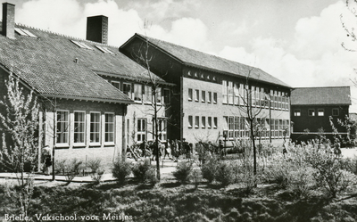 PB1270 De Meisjesvakschool, 1957