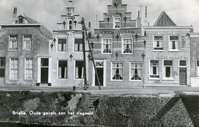 PB1372 Woningen langs de Zevenhuizen, ca. 1955
