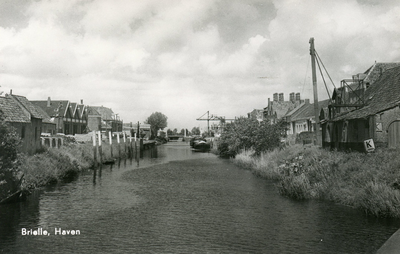 PB1381 De Zuid Spui, gezien vanaf de Kaaibrug. Links de Lijnbaan, rechts het Slagveld, 1960