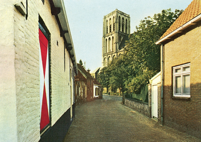 PB1449 Kijkje in 't Heultje met de toren van de St. Catharijnekerk, 1972