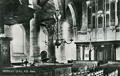 PB2509 Het interieur van de kerk van Geervliet, ca. 1950