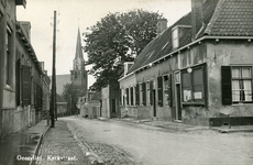PB2535 Kijkje in de Kerkstraat, met op de achtergrond de kerk, ca. 1939