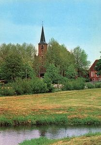 PB2705 De kerk van Heenvliet, ca. 1975