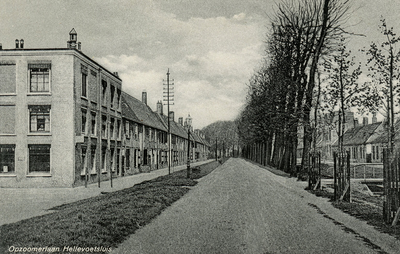 PB3015 De barakken en de barakkensloot, links het postkantoor, 1918