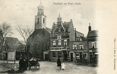 PB3113 De kerk en het vroegere gemeentehuis, ca. 1905