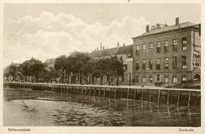 PB3170 Kijkje op de Oostkade, met het marinehospitaal, ca. 1915