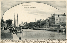 PB3177 Kijkje in de Haaven van Hellevoetsluis, links het marinehospitaal, ca. 1903