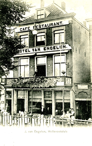PB3422 Hotel van Engelen langs de Westkade, ca. 1905