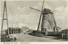 PB4114 De Molen Zeezicht langs de Rijksstraatweg in Nieuwenhoorn, ca. 1938