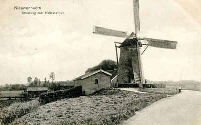 PB4122 De Molen Zeezicht langs de Rijksstraatweg in Nieuwenhoorn, 1913