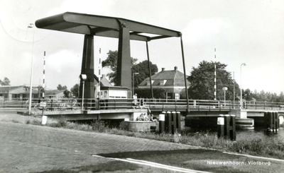 PB4143 De basculebrug als vervanger van de vroegere Vlotbrug, 1965