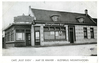 PB4144 Café Rust Even van Jaap de Kramer bij de Vlotbrug in Nieuwenhoorn, ca. 1935
