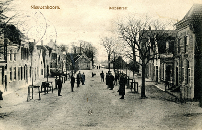 PB4176 Kijkje op de Dorpsstraat, ca. 1915