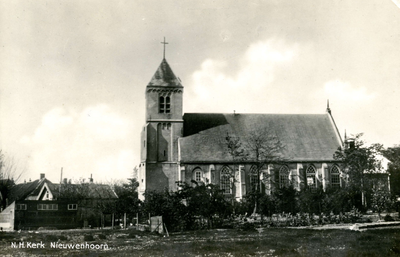 PB4183 De kerk van Nieuwenhoorn, ca. 1935