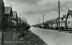 PB4620 Kijkje op de woningen langs de Moriaanseweg West, ca. 1950