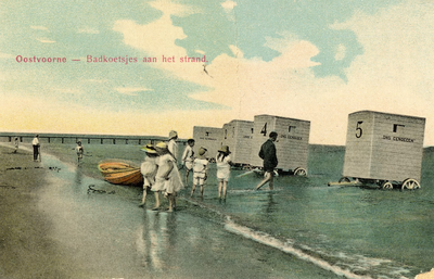PB4885 Badkoetsjes op het strand van Oostvoorne, ca. 1910