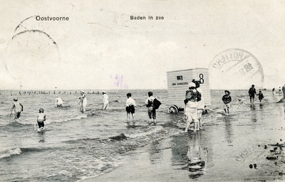 PB4892 Badkoetsjes op het strand van Oostvoorne, ca. 1907