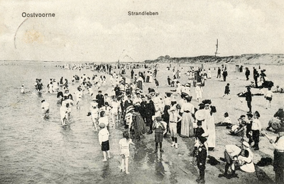 PB4929 Drukte op het strand, ca. 1907