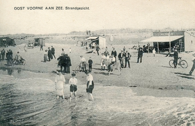 PB4935 Strandplezier. Ezeltje rijden en baden in zee, ca. 1925