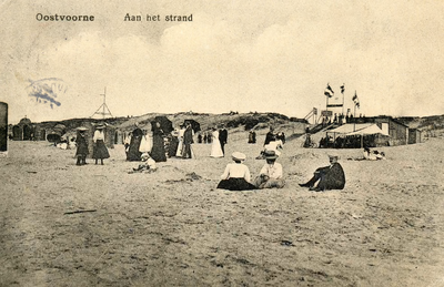PB4949 Badgasten op het strand, ca. 1917