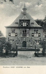 PB5397 Het gemeentehuis van Oostvoorne, ca. 1923