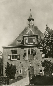 PB5401 Het gemeentehuis van Oostvoorne, ca. 1925