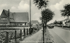 PB5418 Kijkje in de Stationsweg met het postkantoor, ca. 1935