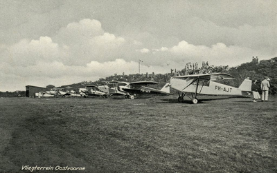PB5484 Het vliegveld van Oostvoorne, ca. 1930
