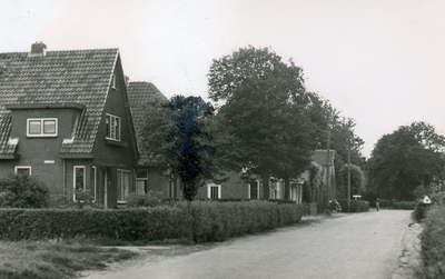 PB5581 Woningen langs de Heveringseweg, ca. 1950