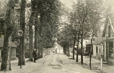PB5742 Kijkje in de Voorstraat, de Burgemeester Letteweg, 1911