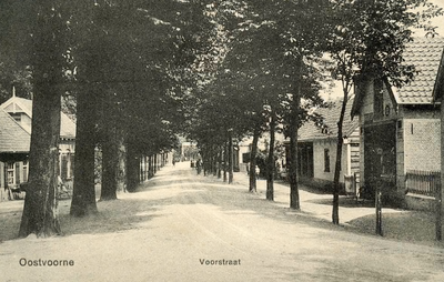 PB5745 Kijkje in de Voorstraat, de Burgemeester Letteweg, ca. 1915