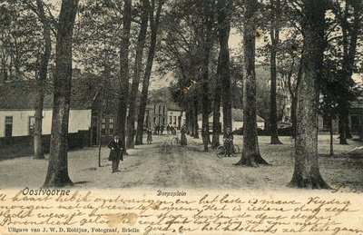 PB5833 Kijkje op het Dorpsplein, ca. 1910