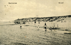 PB5885 Strand met badgasten en kleedhokjes, 1924