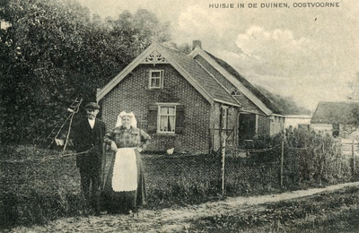 PB5924 Huisje in de duinen, ca. 1920