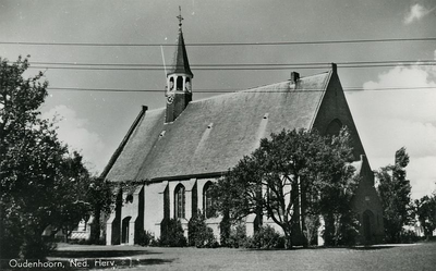PB7003 De kerk van Oudenhoorn, 1961