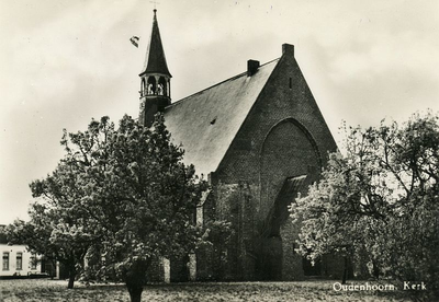 PB7004 De kerk van Oudenhoorn, 1957