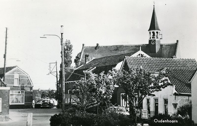 PB7010 De kerk, gezien vanaf de Kaatsbaan, 1971
