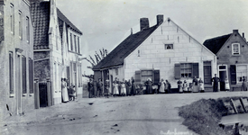 PB7096 Kijkje op de woningen langs de Ring, bij de hoek met de Kaatsbaan, ca. 1900