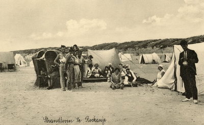 PB7148 Badgasten op het strand, ca. 1935