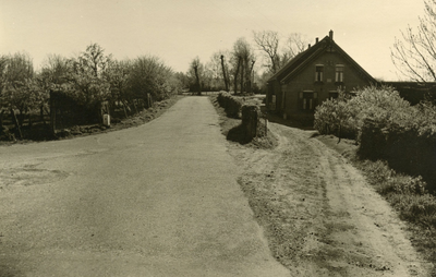 PB7341 De boerderij van Jaap Klok langs het Korte Dijkje, ca. 1920