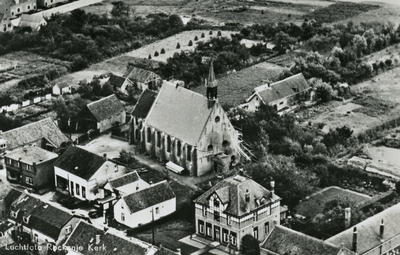 PB7432 De dorpskerk van Rockanje, 1950