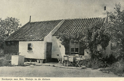 PB7784 Huisje in de duinen, ca. 1950
