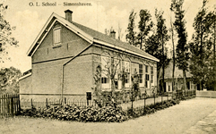 PB8711 De lagere school van Simonshaven, ca. 1930