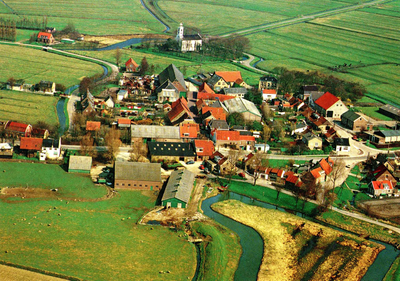 PB8723 Luchtfoto van het dorp Simonshaven, ca. 1980