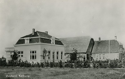 PB9748 Herenhuis langs de Kerkweg, ±1956