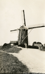 PB9954 De molen van Zwartewaal, ca. 1950