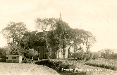 PB9965 De Sint Martinus kerk in Zwartewaal, ca. 1910
