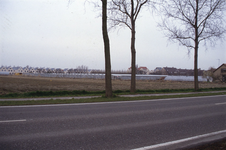 DIA02443 De Groene Kruisweg, kijkje richting de nieuwbouwwijk Nieuwland; ca. 1996